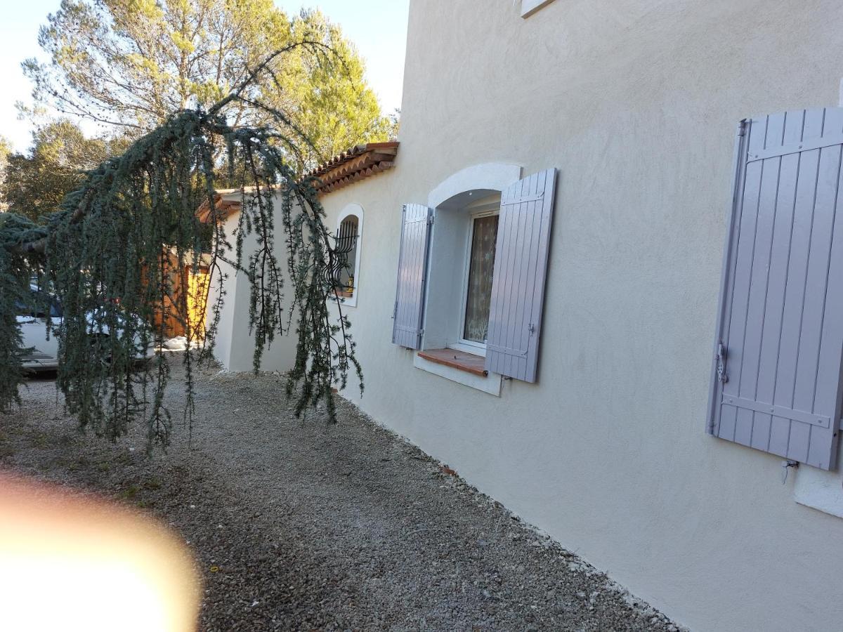 Suite 30 M2 Ideale Pour 2 Personnes Flassans-sur-Issole Εξωτερικό φωτογραφία
